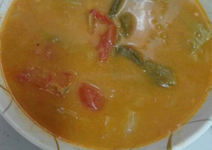 A picture of Vegetable sambhar.