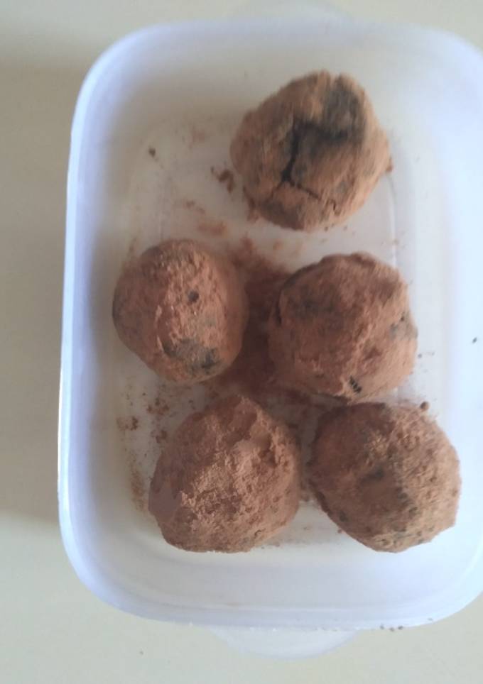 A picture of Oreo Milo balls.