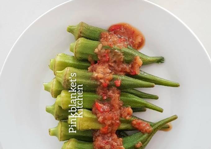 A picture of Okra in sweet chilli sauce.