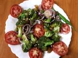 A picture of Stir fry broccoli salad 🥗.