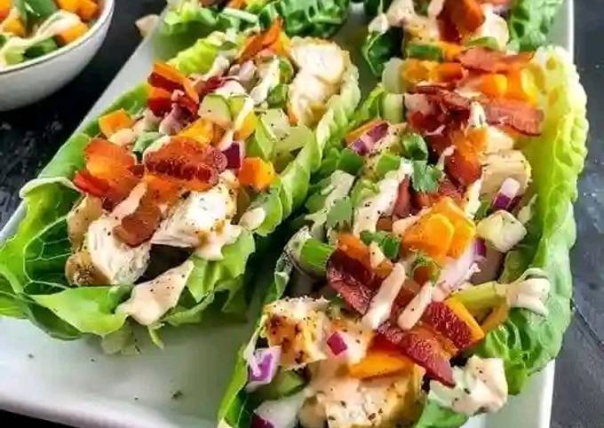 A picture of Chicken Bacon Ranch Lettuce Wraps.