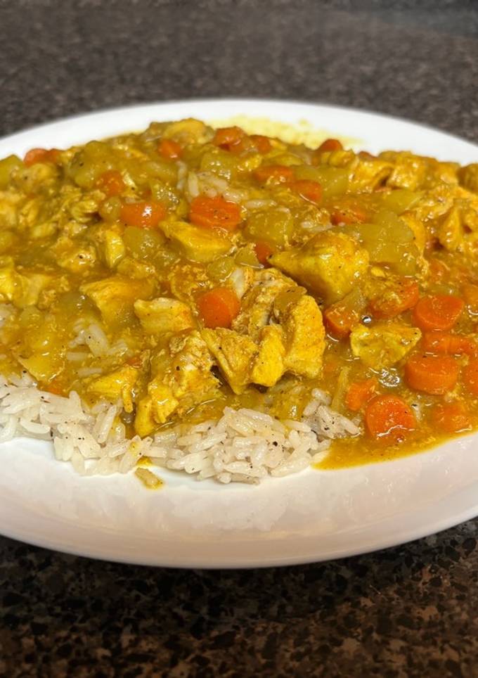 A picture of Chicken Curry.