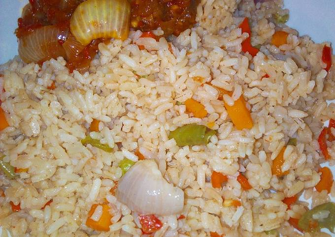 A picture of Short grain vegetable rice.