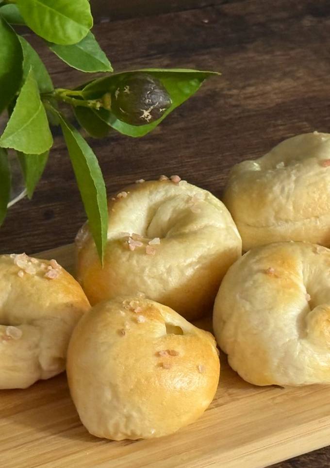 A picture of Mini Bagels.