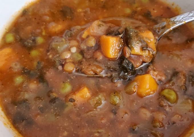 A picture of Sausage Lentil Vegetable Soup.