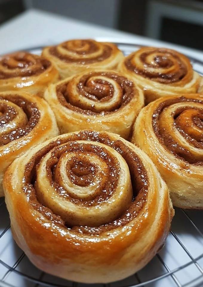 A picture of Cinnamon rolls.