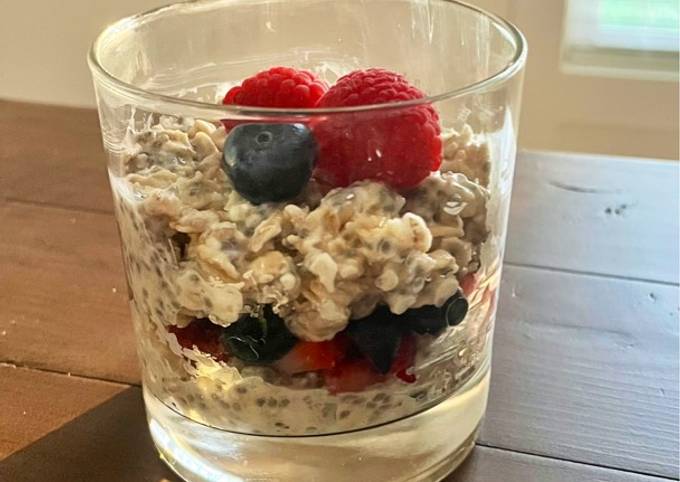 A picture of Breakfast Parfait of Overnight Oats, Chia, and Fruit.