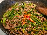 Foto resep Green Chili stir fry with beef