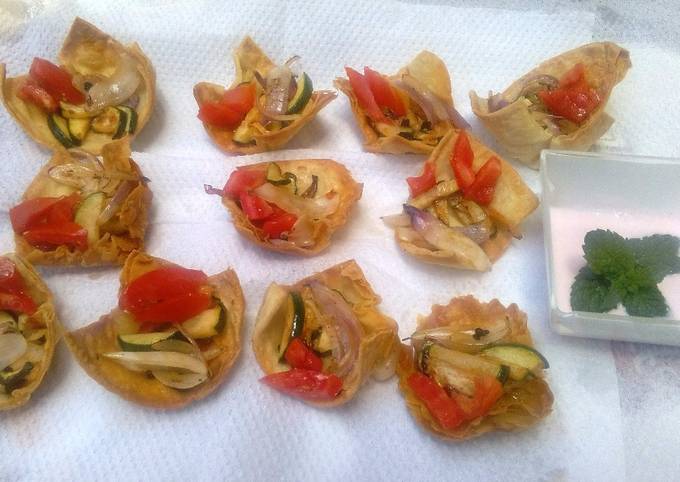 A picture of Chapati vegetable cups #team contest #team sugar&spice #appetizer #indian food.