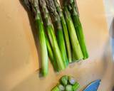 A picture of step 2 of Sauteed asparagus with anchovies.