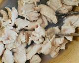 รูปขั้นตอนการทำที่ 2 ของ หมูสะดุ้งดอกสะเดาผักก้านจองเผา🌶️🧄