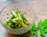 A picture of step 4 of Asparagus Salad.