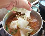 A picture of step 4 of Sour vegetables soup.