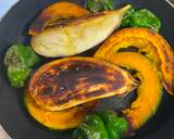 A picture of step 3 of Fresh Vegetables fried with Butter and soy sauce.