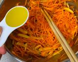 A picture of step 3 of Persimmon and Dried Fruit Carrot Salad.