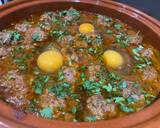 A picture of step 4 of Kefta Mkaouara – Moroccan lamb and egg tagine.