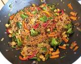 A picture of step 6 of Stir fry veggie noodles.