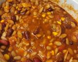 A picture of step 5 of Three Bean Vegetable Chili 🌶️.