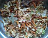 A picture of step 3 of Sautéed cabbage and carrot with tuna.