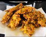 A picture of step 7 of Indonesian Vegetable Fritters (bakwan sayur).