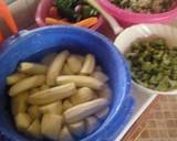 A picture of step 1 of Mashed Bananas with brocoli meat stew and steamed cabbages.