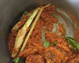 A picture of step 4 of Vegetable Curry with Salted Fish and Pineapple.