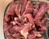 รูปขั้นตอนการทำที่ 1 ของ ยำหมูสมุนไพรเคลียร์วัตถุดิบ🌶️🧄