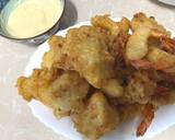 รูปขั้นตอนการทำที่ 4 ของ Peru Jalea 🍤ซีฟู้ดทอดกรอบแกล้มสลัดหอมแดงมะเขือเทศแบบเปรู 🍋🍎🍤🌶️
