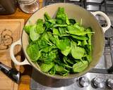 A picture of step 2 of Broccoli, feta and spinach quiche.