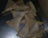 A picture of step 7 of Veggie samosa.