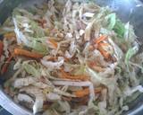 A picture of step 2 of Sautéed cabbage and carrot with tuna.