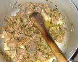 A picture of step 3 of Beef and cabbage stir fry.