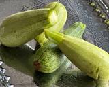 A picture of step 1 of Stuffed Zucchini.