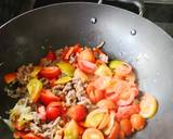 A picture of step 2 of Beef Taocu Soup Noodle with Tomato.