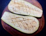 A picture of step 1 of Pork stuffed aubergine.