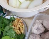 รูปขั้นตอนการทำที่ 1 ของ แกงเขียวหวานลูกชิ้นปลาอินทรีย์