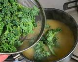 A picture of step 3 of Japanese Kale Miso Soup.