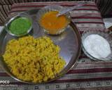 A picture of step 5 of Vegetable khichdi with dahi launji and chutney.