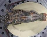 รูปขั้นตอนการทำที่ 1 ของ กุ้งมังกรทอดราดซอสเปรี้ยวหวาน