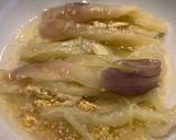 A picture of step 3 of Steamed aubergine with lemon, olive oil and garlic.