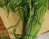 A picture of step 1 of Pad boong (thai / chinese stir fry vegetables).