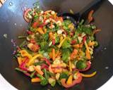 A picture of step 5 of Stir fry veggie noodles.