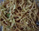 A picture of step 2 of Vegetables noodles.