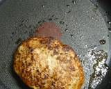 A picture of step 2 of Tofu Hamburgers Topped with Butter Soy Sauce and Vegetables.