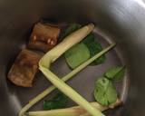 A picture of step 4 of Vegetable Curry with Salted Fish and Pineapple.