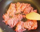 A picture of step 1 of Chilled Noodles with Meat-Miso Sauce and Vegetables.