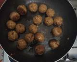 A picture of step 9 of Meatballs in tomato and coconut sauce😋.