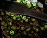 A picture of step 1 of Punjabi okra salad 🥗.