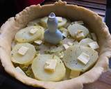 A picture of step 5 of Lancashire Butter Pie aka Friday Pie/Catholic Pie with Snapes.