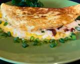 A picture of step 8 of Omelette with Crispy Bacon, Vegetables and Mozzarella Cheese.